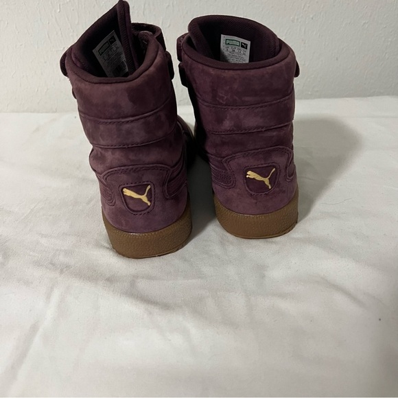 Puma Women’ Size 7.5 Sky II Hi Women Round Toe Suede Purple Sneakers Gold Logo - Picture 6 of 10